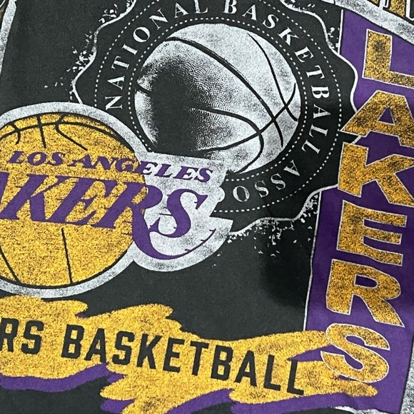 Los Angeles Lakers Abercrombie & Fitch Womens Retro SOFT Tshirt - Picture 3 of 6